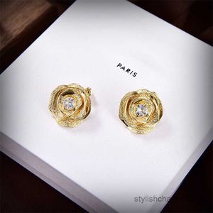 Stud Styles Women Fashion Ear Studs Earrings Designers Luxury Jewelry Classic Golden Silver Pearl Diamond Flowers Earring