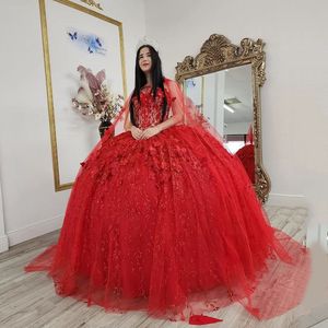 Rosso fatto a mano 3DFlowers Abiti Quinceanera Abito da ballo in pizzo di cristallo con mantello al largo della spalla Abito da festa formale Sweet 16