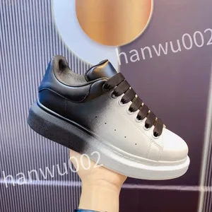 2023 Nya Top Hot Womens High Tops Shoes Luxurys Designer Sneakers Casual Comfort Pretty Designers Trainers For Daily Life Basketball Trainers