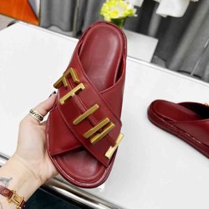 Summer Women Slippers Sandals Fashion Colorful Canvas Letter Anatomy Leather Men Slippers Model Fashion Cross Belt Gold Metal Shoes Herringbone Slippers
