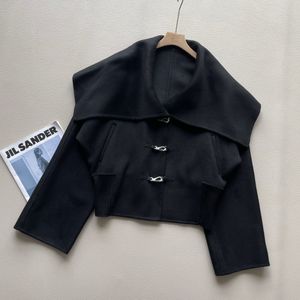 Toteme Women'sルーズウールのクロップコート女性ジャケット