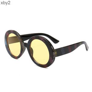 Sunglasses 2018 golden onion color stripe round sunglasses street shooting trend luxury Sunglasses 927