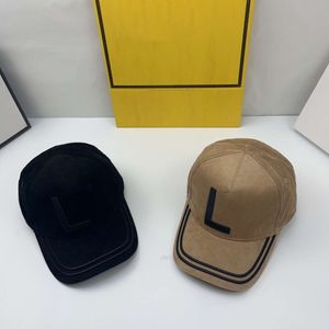 HQ30 Włoski luksusowy projektant Fendis Hat Classic Vintage Velvet Baseball Cap dla mężczyzn i kobiet F5RG BQ2L HP04