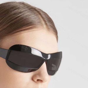 Luxury Sunglasses Polaroid Lens Designer Womens Mens Senior Eyewear for Women Eyeglasses Cats Eyes Frame Vintage Metal Sun Glasses with Box