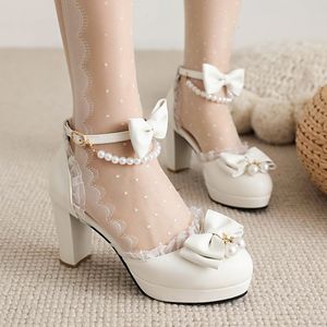 Första vandrare 2023 Summer Sweet Lolita Två stycken stora flickor Sandaler Platform Hälen Häle Pink Blue White String Bead Bows Party School Shoes Princess 230424