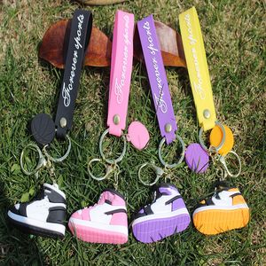 Дизайнерские креативные кроссовки для ключи для на вечеринке на день рождения подарки мини -3 -й сумки, клавишин, подвесная спортивная обувь мужская и женская сумка, висящие украшения 7 стилей