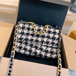 Kadın Tweed 19 Serisi Houndstooth Omuz Çantaları Altın Gümüş İki Ton Zincir Crossbody Shouder El Çantaları Büyük Kapasite Dönüş Kilit Tasarımcısı Sacoche Çanta Çantası 25cm