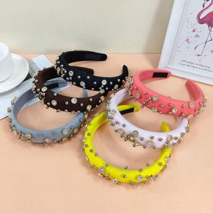 Estilos de moda Diademas de color caramelo Marca de diseñador francés Carta HairHoop Perla de cristal de alta calidad Horquilla Mujer Chica Deportes al aire libre Accesorios para el cabello con joyas