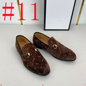 G14/13Model Casual Dress Shoes Soft äkta läder Oxfords för män Luxur Designer Formell sko Slip på bröllop brogue mens oxford skor