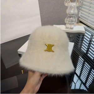 Berets New Luxury Celns Knitted Hat Designer Women's Beanie High Quality Cap Warm Fashion Brand Men's Fisherman Womens Mens Knitted Hat