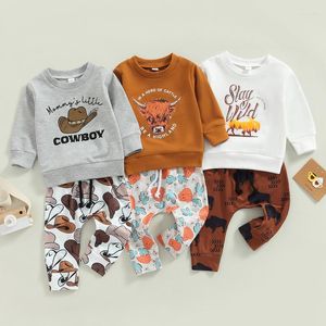 Kleidungssets Säuglingsbaby-Kleidungsset Briefdruck Langarm-Sweatshirts Tops und Kuh- / Cowboyhut / Rinderkopfhose 2St
