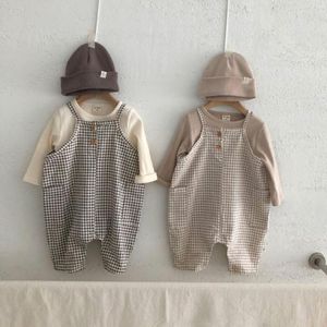 Rompers Spring Autumn Baby Boy Romper Set Solid Color T Shirt Baby Sleeveless Jumpsuit Girls Cute Plaid Jumpsuit Children Clothing 230425