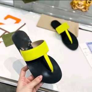 Slippers Designer Sandal Slides Metallic Slide Sandals Flip Flops Slippers For Women Casual Summer Girls Beach Walk Slippers Fashion Low heel Flat slipp J0429 2