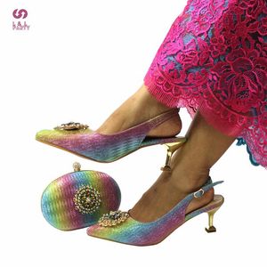 Vestido sapatos coloridos femininos italianos bombas combinando bolsa de noite decoram com strass pontual de pé confortável para o casamento