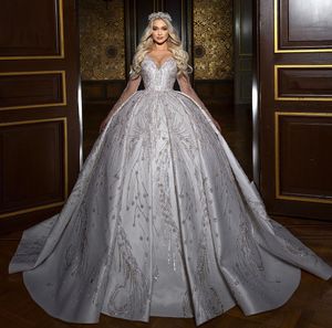 Elegancka suknia balowa suknie ślubne V Długie rękawy cekiny aplikacje z koralikami długość podłogi falbany 3D koronkowe sukienki ślubne plus rozmiar mostka plus rozmiar vestido de novia