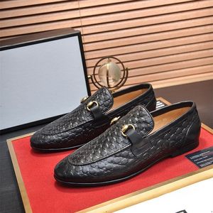 28odel Autumn Mens Leather Loafers Gentleman Wedding Party Casual Slip On Formal Shoes Black Brown Monk Strap Men Designer Dress Shoes