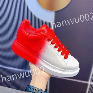 Top Womens High Tops Shoes Luxurys Designer Sneakers Casual Comfort Pretty Designers Trainers For Daily Life Basketball Trainers