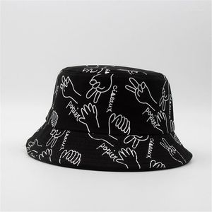 Berets 2023 Female Spring Wild Basin Hat Casual Outdoor Man Graffiti Big Shadow Fisherman