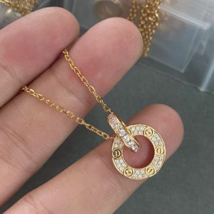 قلادة للنساء مصمم الحب Diamond Gold Plated 18K T0P جودة المجوهرات مصمم العلامة التجارية الأوروبية الحجم الرائع مع Box 009