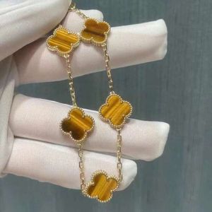 Dört Yaprak Yonca Lüks Tasarımcı JewelrySimple Vaselet V Altın Kaplama K Yüksek Güzellik Çok Yönlülük Fourleaf Yonca Sterling Gümüş Çiçek