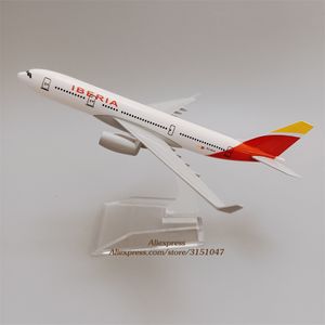 Aircraft Modle Alloy Metal Spain Air IBERIA A330 Airlines Airplane Model IBERIA Airbus 330 Diecast Plane Model w base Aircraft Kids Gifts 16cm 230426