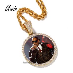 Quatlity Hip Hop Iced Out Diy Photo Frame CZ قلادة مخصصة صورة قلادة تصميم أزياء أزياء نساء للرجال شخصية مغني الراب عاشق مجوهرات الهدية