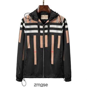 Jacket White burbrery Black Designer mens Yellow Brown Striped plaid brand windproof waterproof hoodie zipper Trench coat Men women Classic CY2D