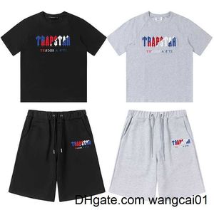 wangcai01 تي شيرت رجالي Trapstar طقم شورت رجالي وقميص تي شيرت بدلة رياضية بتصميم انقلاب منشفة تطريز tter طقم رجالي نسائي طاقم الرقبة فخ ستار سويت شيرت بدلات