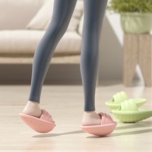 Chinelos 1 par de sapatos de modelagem de balanço em forma de concha confiáveis, resistentes a arranhões e respiráveis, adequados para sapatos de modelagem doméstica com controle deslizante de equilíbrio