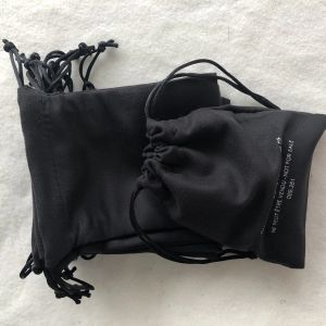 Confezione regalo sacchetto per la polvere in tessuto nero imballaggio moda pacchetto 2C sacchetto per corde per gioielli custodia stampata su doppio lato 13X10 cm