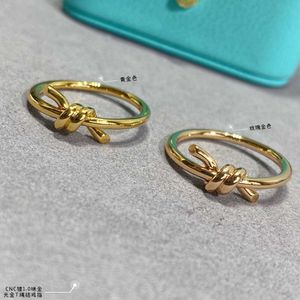 Marka Charm Düğüm Twisted Sargılı Yüzük Kadınlar Gül Altın 18K Sterlli Gümüş Kakma Moda Işığı Lüks İns Logo ile