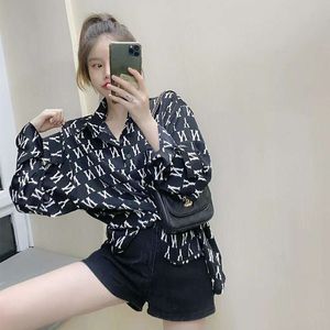 Женская буква Priint Blouse с длинным рукавом выключите вниз по цвету воротника свободная солнцезащитная рубашка smlxlxxl