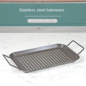 BBQ Tools Accessories Spray Painted NonStick Baking Pan Vegetable with Handle Leakage Hole Round Draining Tray 231124