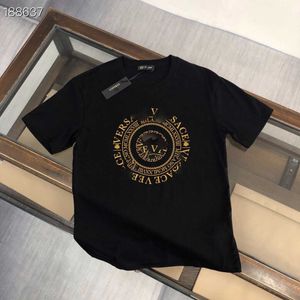 Designer Casual Versage Tshirts Klassiskt brevtryck för män Vercace Skjortor Mode T-shirt Sommar Paris Unsex bomullstoppar T-shirt Sport