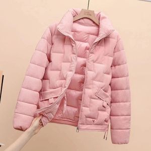 Piumino da donna Parka 2023 Inverno Nero Giacca da donna Giacche in cotone Colletto alla coreana Casual Parka caldo Cappotto da neve Beige Capispalla femminile 231124