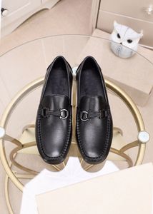 2023 Erkekler Elbise Ayakkabı Moda Orijinal Deri İş Zekası Daireler Erkek Marka Resmi Ofis Çalışma Loafers Boyutu 38-45