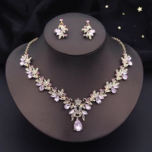 Beaded Halsband Water Drop Butterfly Bridal smyckesuppsättningar för kvinnor som örhängar halsbandsuppsättning Rhinestone Crystal Wedding 3 PCS gåvor 231124