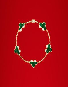 Il classico bracciale a catena con quadrifoglio in oro 18 carati da donna è alla moda e in confezione regalo di alta qualità 0019181280