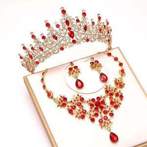 Düğün Mücevher Üç Parça Set Gelin Kırmızı Tost Elbise Gelinlik Aksesuarları Elbise Saç Aksesuarları Kore Kraliyet Müdürleri Yeni Stil