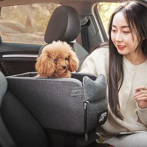 Barnvagnar Portable Pet Dog Car Seat Central Control Nonslip Dog Carriers Safe Car Armest Box Booster Kennel Bed for Small Dog Cat Travel