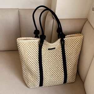 Bolsas de compras de palha moderna Mulheres Bolsa Bolsa de luxo Rattan Bolsas tecidas Bolsas de ombro de viagem à mão Viagem Bolsa de ombro casual 230426