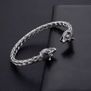 Silver i rostfritt stål manschett Bangle Biker Skull Head End Open Armband Knut kedja för män Xmas -gåvor