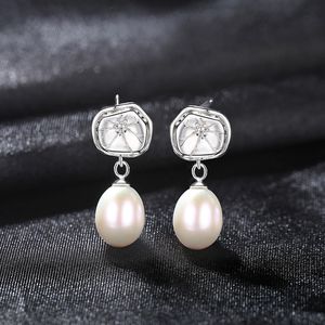 Classical Romantic Pearl Gold Lotus Leaf Dangle Earrings Charming Women Fashion Brand Pearl s925 Silver Earrings Female High grade 18k Gold Plated Jewelry Gift