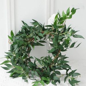 Dekorative Blumen 1,7 m künstliche Weidenkranzkranz Seidengrün Blatt Eisen Draht Blüten Weinpflanzen für Home Wedding Decoration Innenparty Dekoration