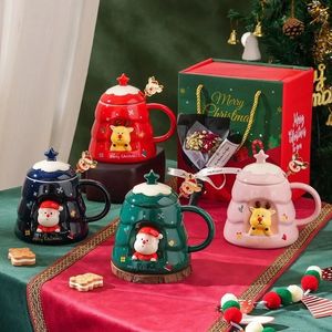 Canecas Árvore de Natal bonito Papai Noel caneca de cerâmica com tampa e colher café leite chá suco copo presente de aniversário para amigo drinkware 231124