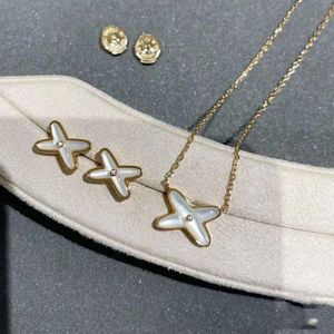 Designers for Women S925 Sterling Silver Cross Necklace White Fritillaria High Edition Rose Gold Pendant Collar Chain Female Party Gift