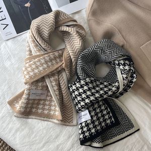 2023 thousand bird lattice scarf female winter Korean version of winter explosion students knitted double-sided warm wool bib