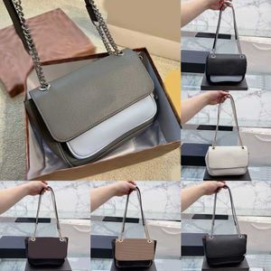 Hot C Letter Designer Bag 6 Color Flant Женщины дизайнеры кросс -кусочки кожаные сумки для плеча универсальная роскошь хансбаг Messenger Bag 230301