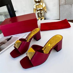 Summer Women's Slippers Fashion Sexy Women’s Sandals حجم كبير 35-43