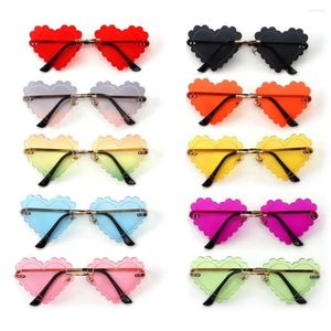 Solglasögon Rimless Heart Formed For Women Trendy Metal Frame Sun Glasses Vintage Shades UV400 Halloween Rave Party